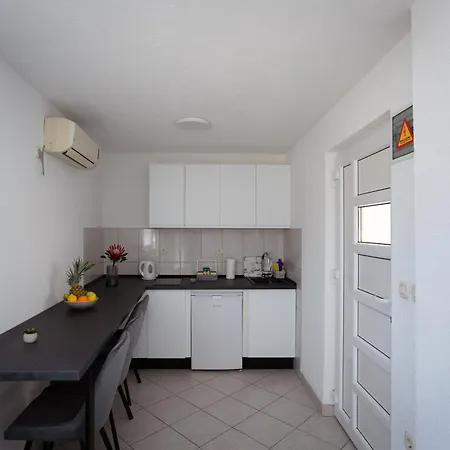Apartament Mak Neum